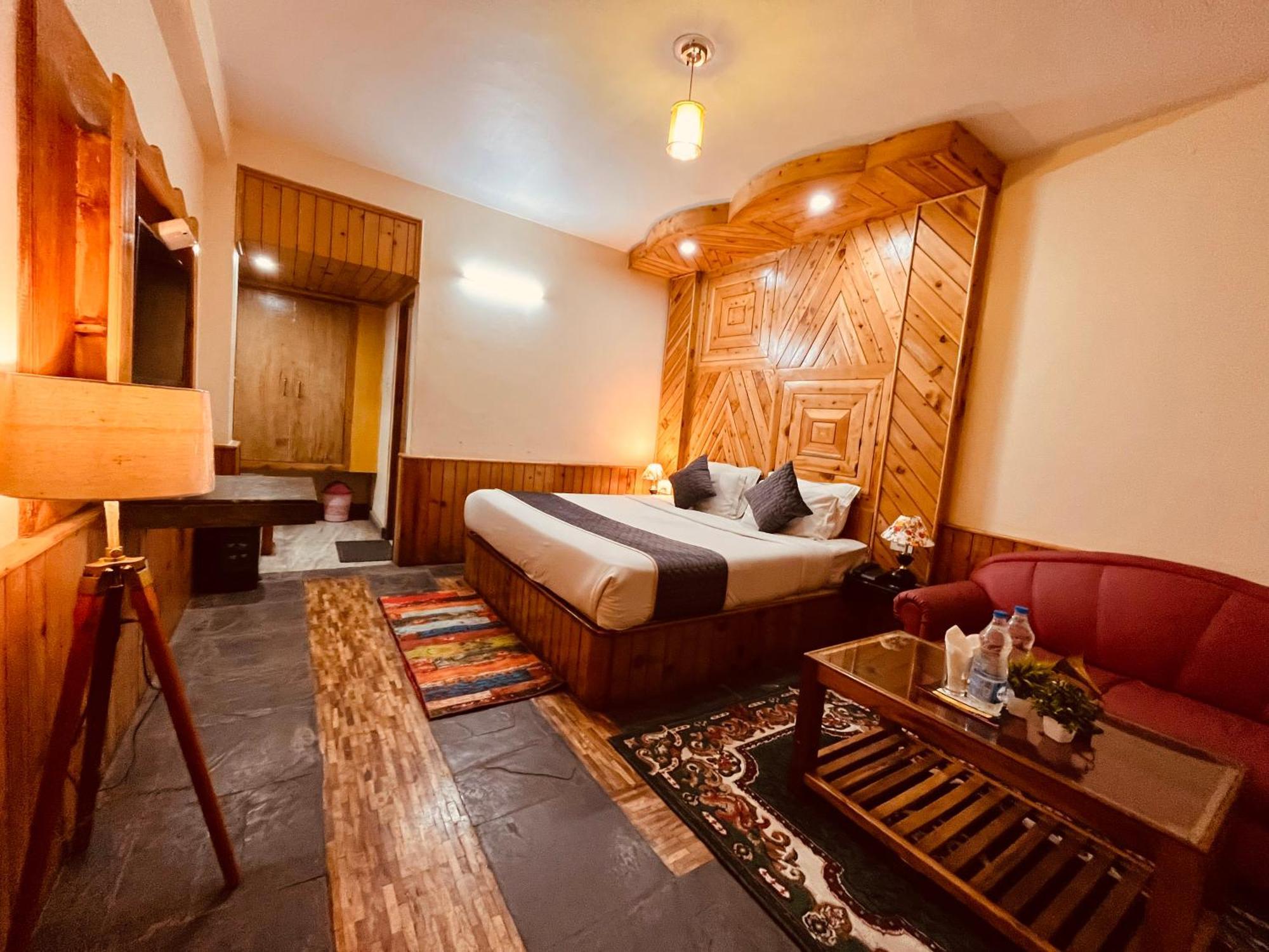 The Hollywood Vibes - #Riverview #Premium Rooms #Prime Location #Most Awarded #Parking #Top Rated #Open Terrace #Best Selling Hotel In Manali Exterior photo