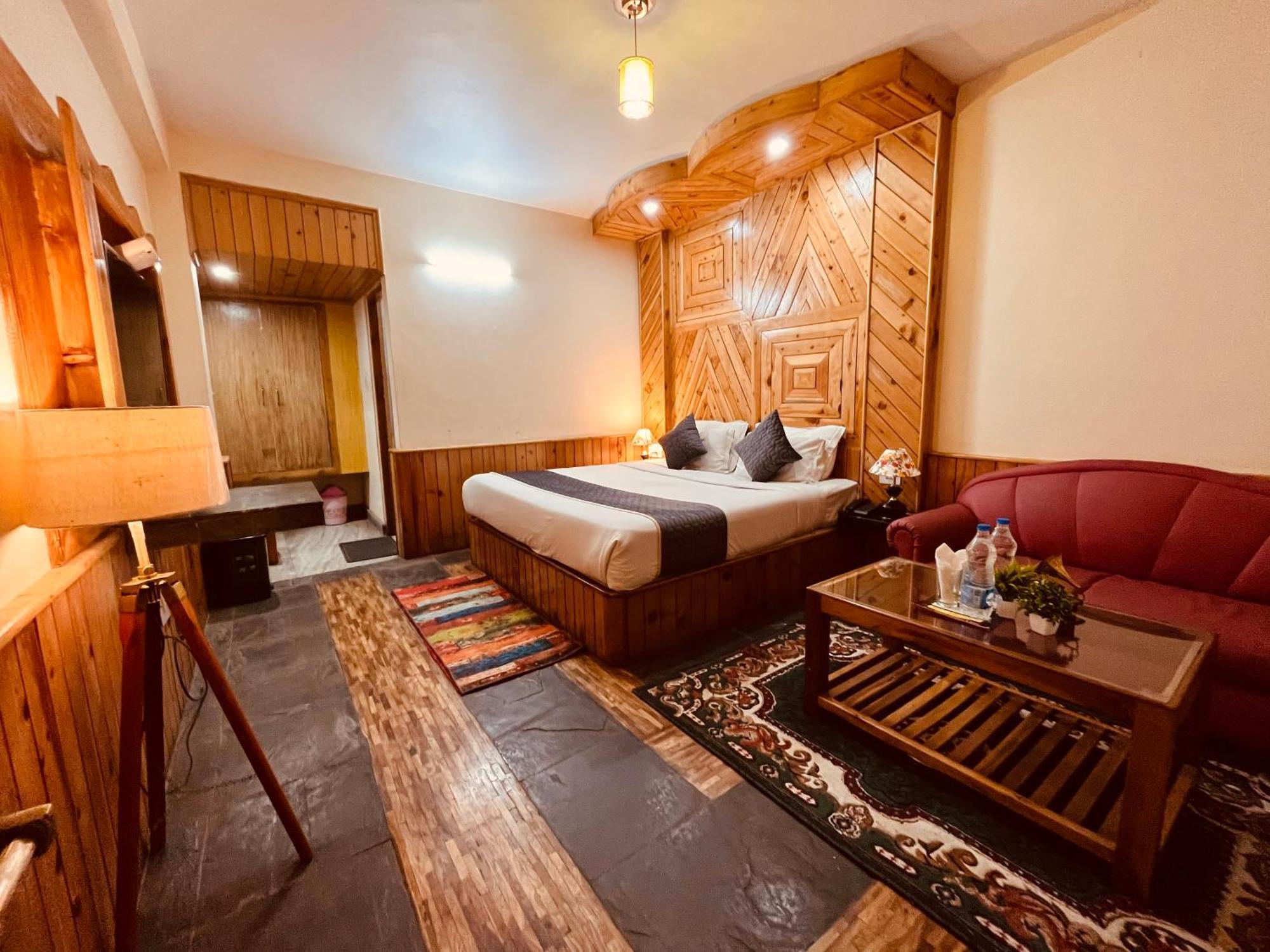 The Hollywood Vibes - #Riverview #Premium Rooms #Prime Location #Most Awarded #Parking #Top Rated #Open Terrace #Best Selling Hotel In Manali Exterior photo